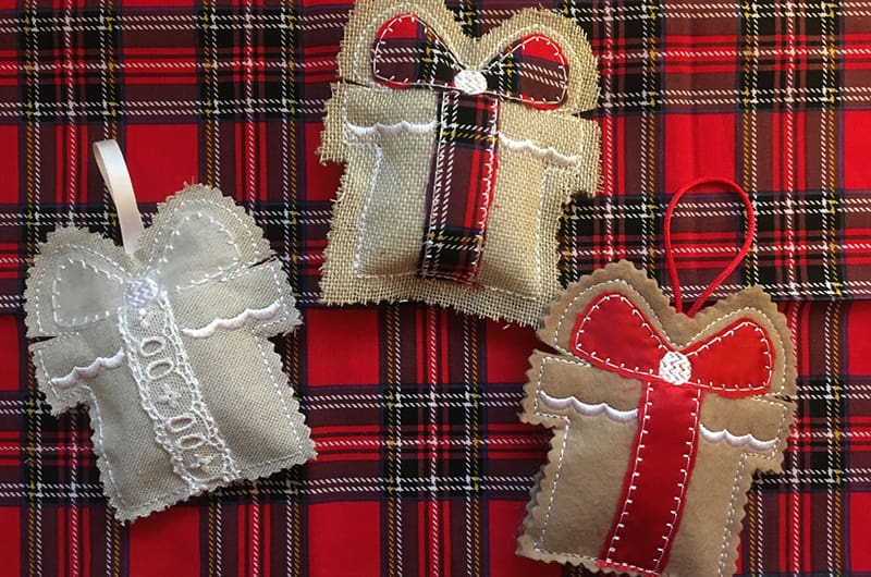 ‘Christmas Gift’ Appliqué Ornament