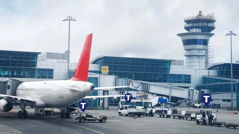 Airport Vehicls on tarmac with Trackem airport equipment tracking for enhanced operations