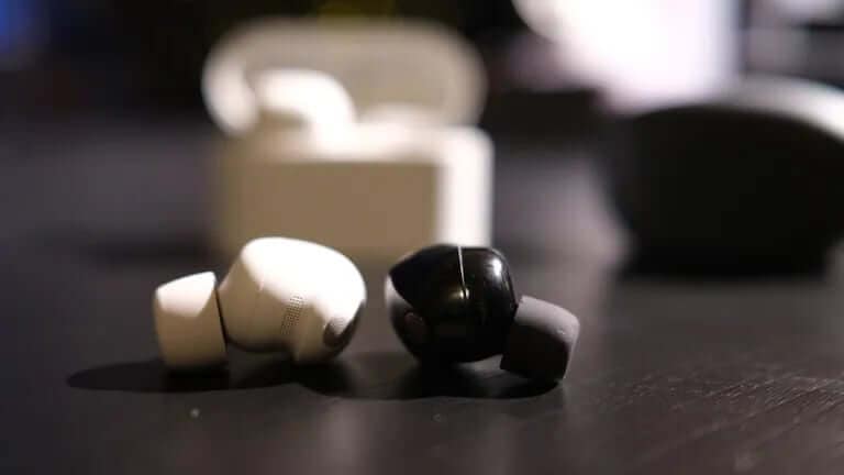 The battle of Sony’s flagship earbuds continues.