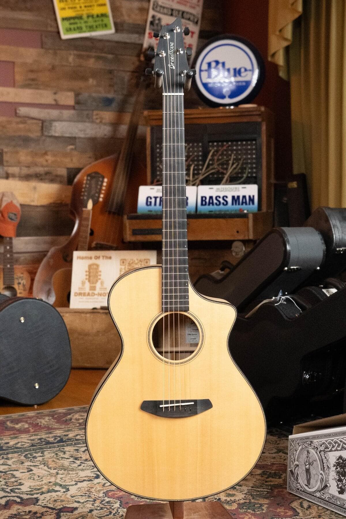Guitars for vets bid on guitar - Oregon Concert CE Sitka Spruce – Myrtlewood + Accessory Package