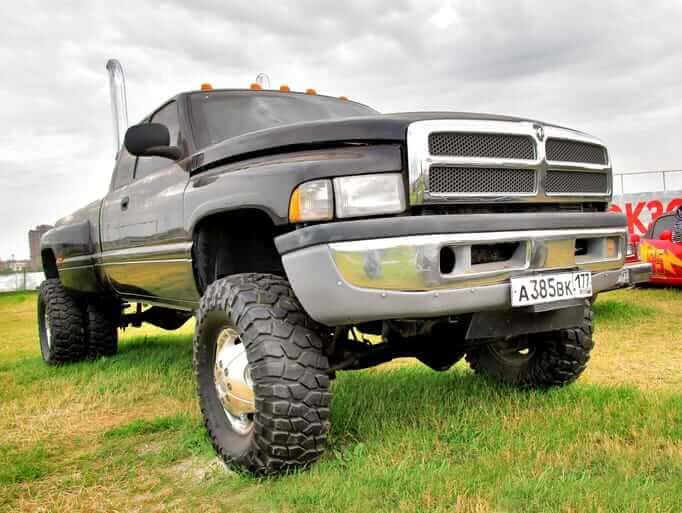 The Dodge Dakota: A Look Back at a Mid-Size Pickup Pioneer