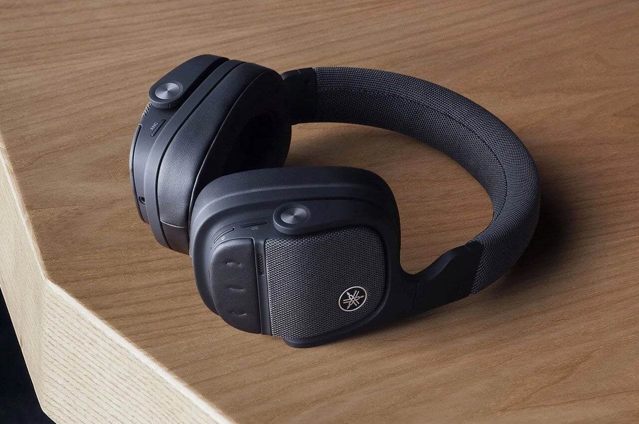 Yamaha L700A Headphones
