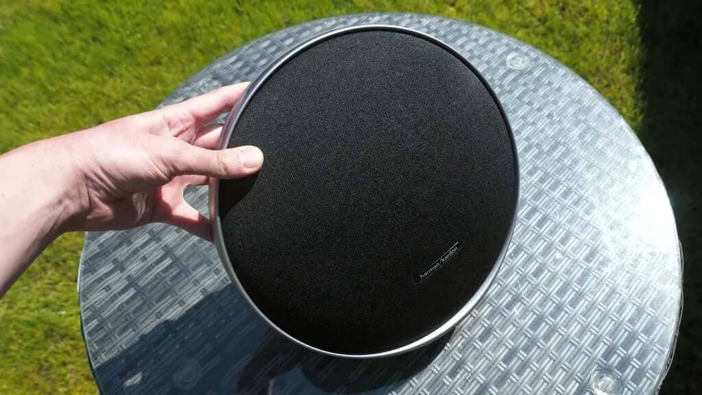 Harman Kardon Onyx Studio 9 portability