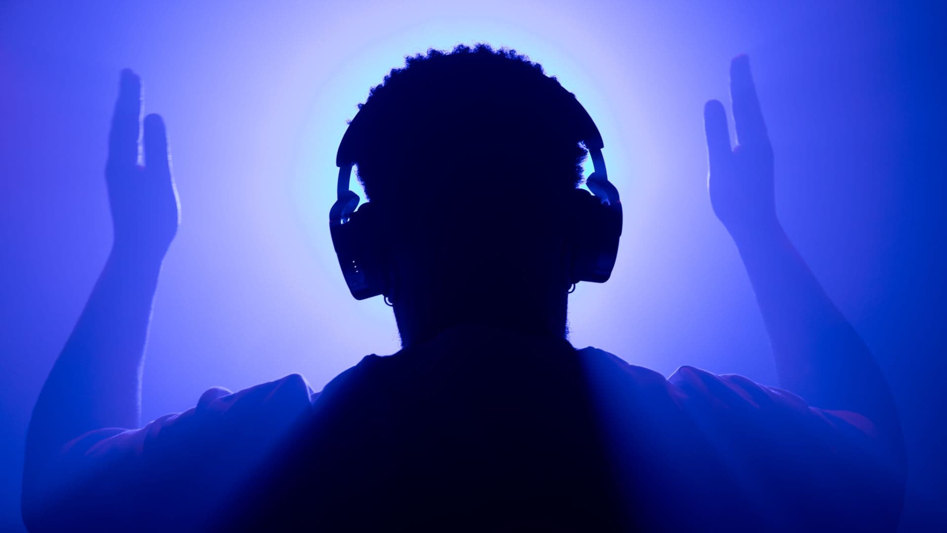 AlphaTheta HDJ-F9 Headphones Bring Low-Latency Wireless to DJs