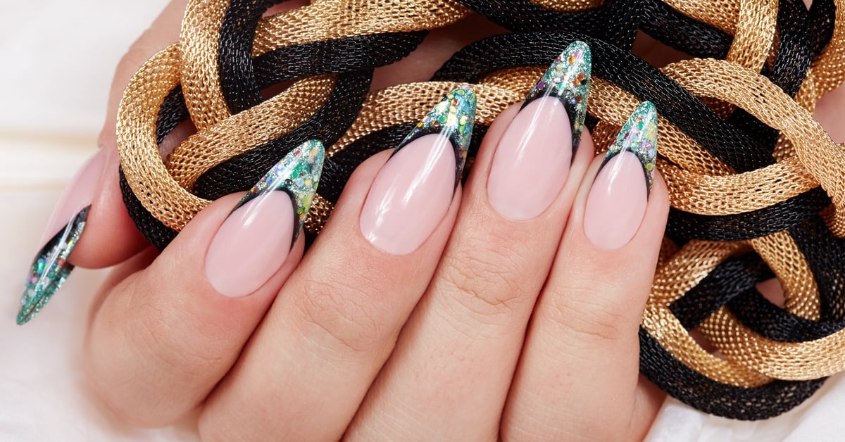 Using Glitter Acrylic Powders for Stunning Nail Designs