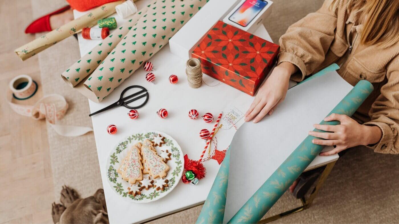 wrapping gifts