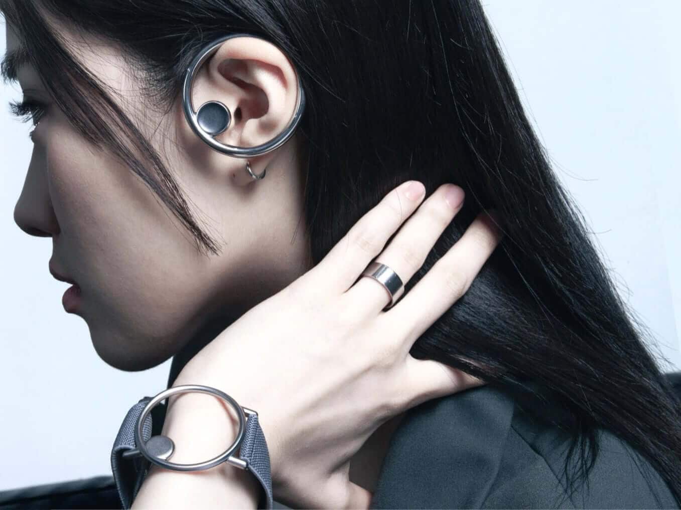 Samsung Slac wearable audio concept showing circular earring design