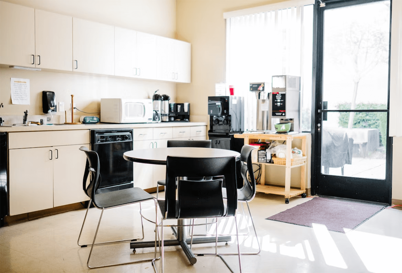 Coping With Living During Kitchen Renovation; Try It Out!!