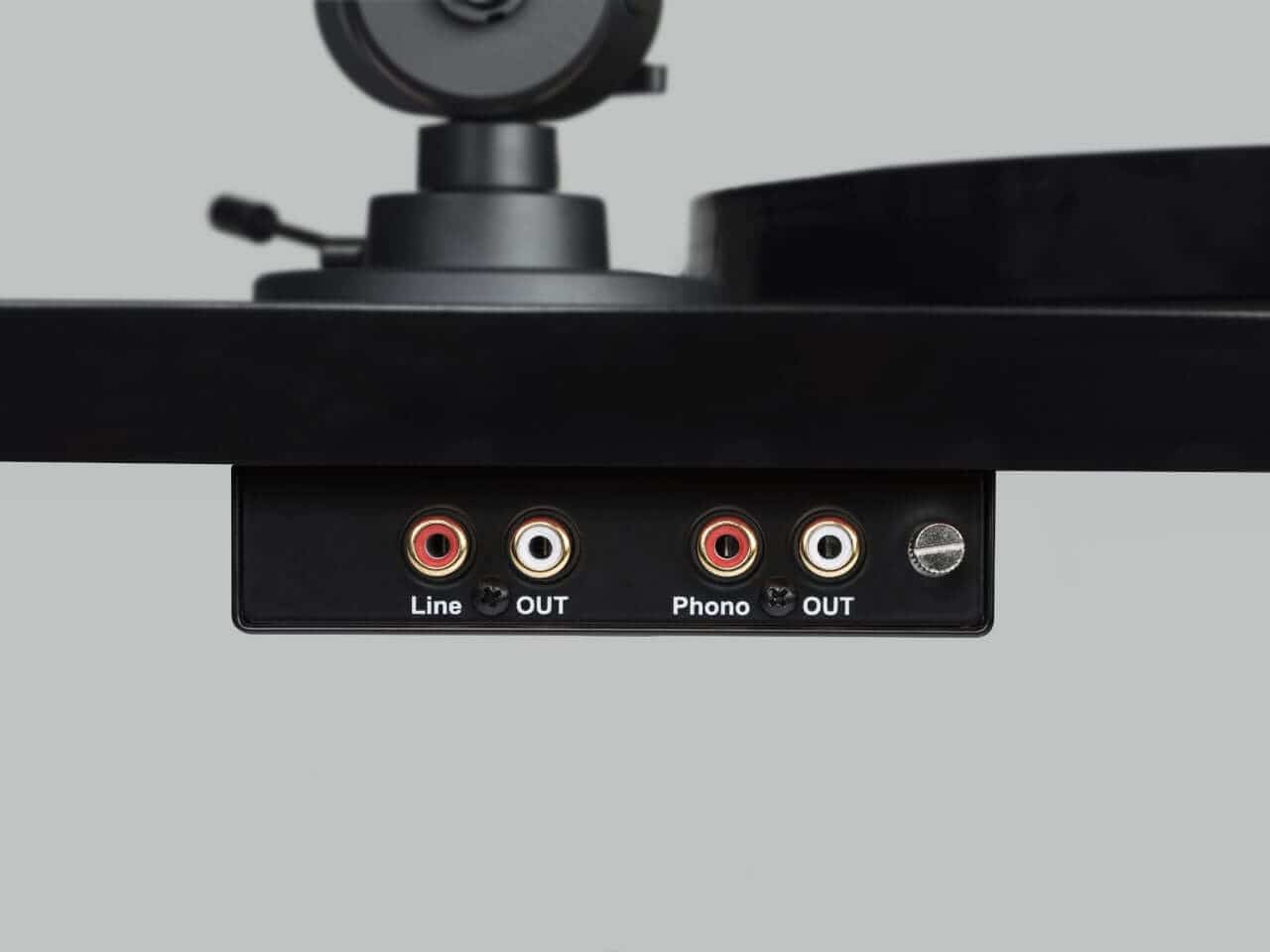 Pro-Ject E1.2 turntable with Bluetooth capability in gloss black