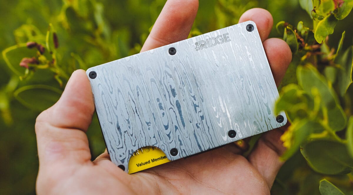 Why a Ridge Wallet Is One of the Best Father's Day Gifts for Men
