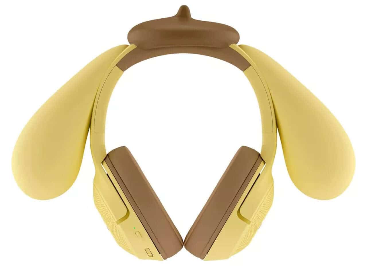 Close-up of Pompompurin ears and brown beret on the headset