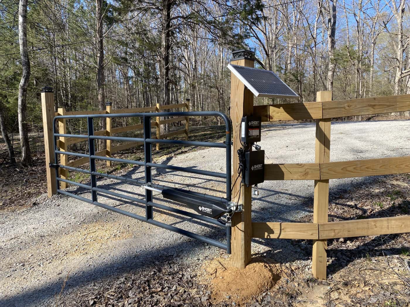 Cool Tech Gadgets: Exploring the Features of Ghost Controls Gate Automation