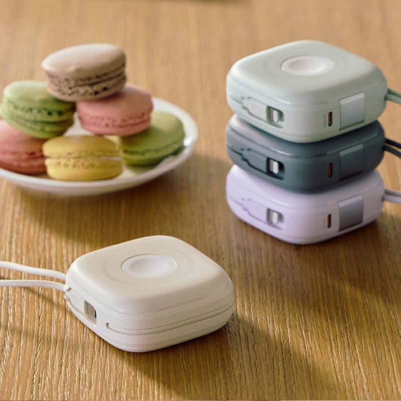 實用情人節禮物推薦1：行動電源，同時為多設備充電
