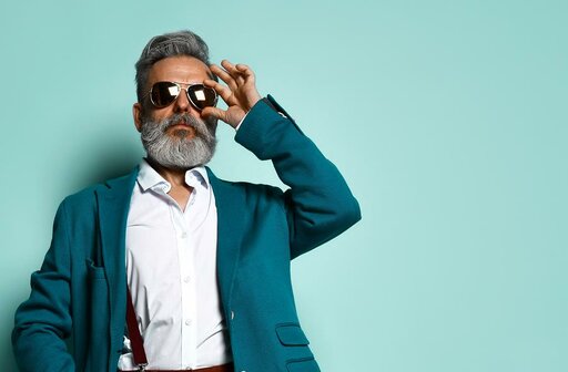 6 New Tips On How To Straighten Your Beard With This One Tool