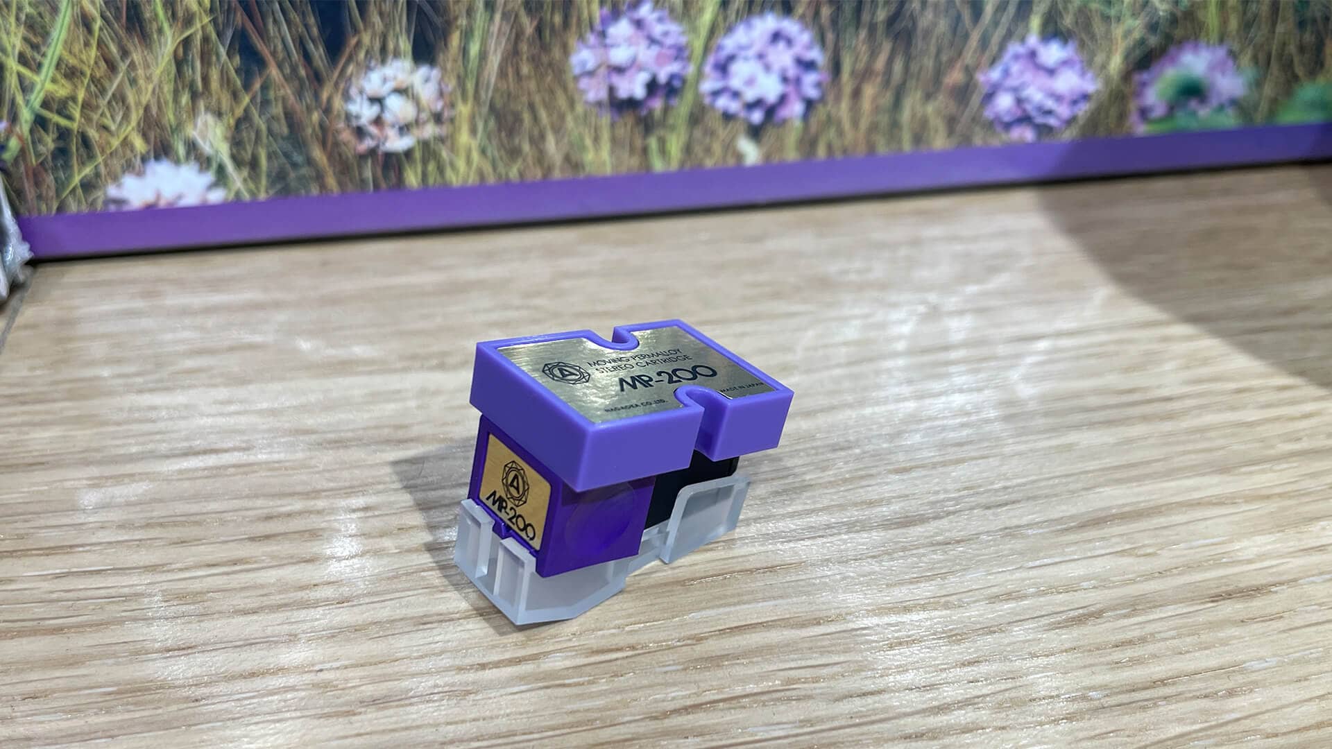 Nagaoka MP-200 cartridge on wooden table