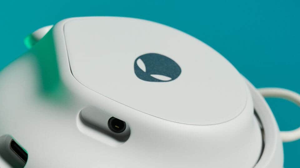 Alienware Pro offers a perfect blend of comfort and performance.