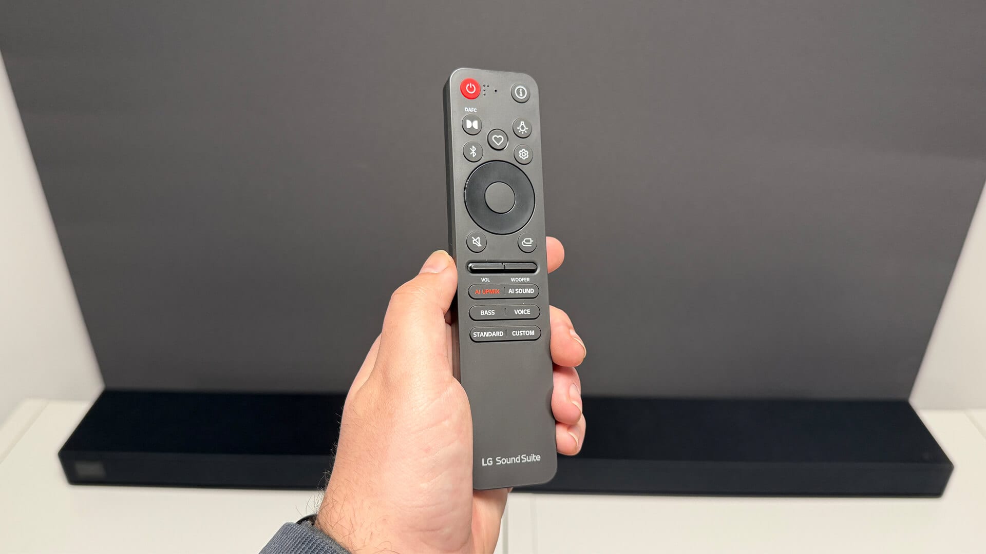 Rear and side speakers in the H7 deliver immersive sound