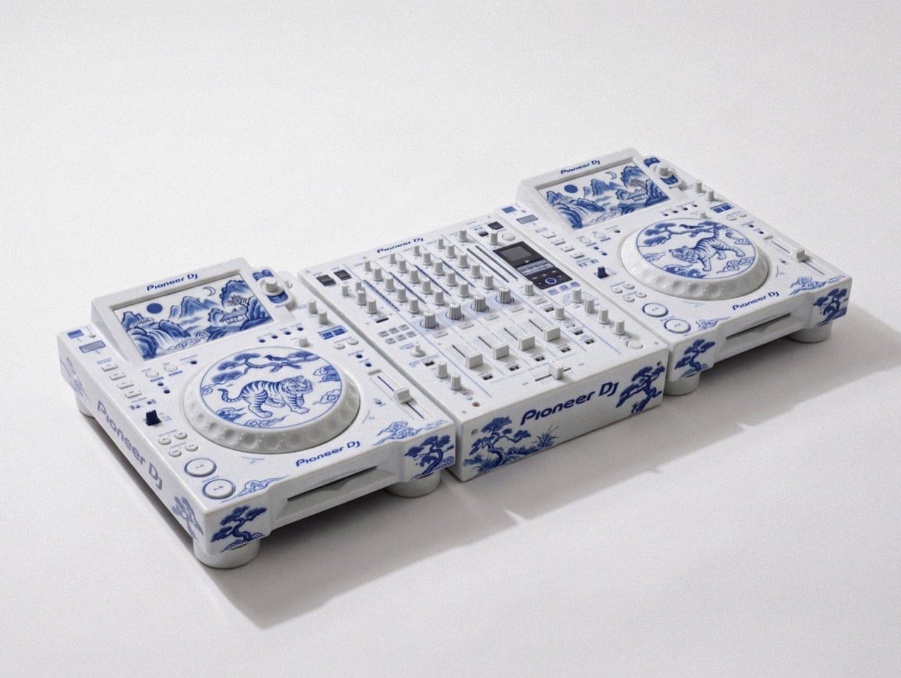 Porcelain Pioneer DJ Setup Blends Korean Art With Club Culture
