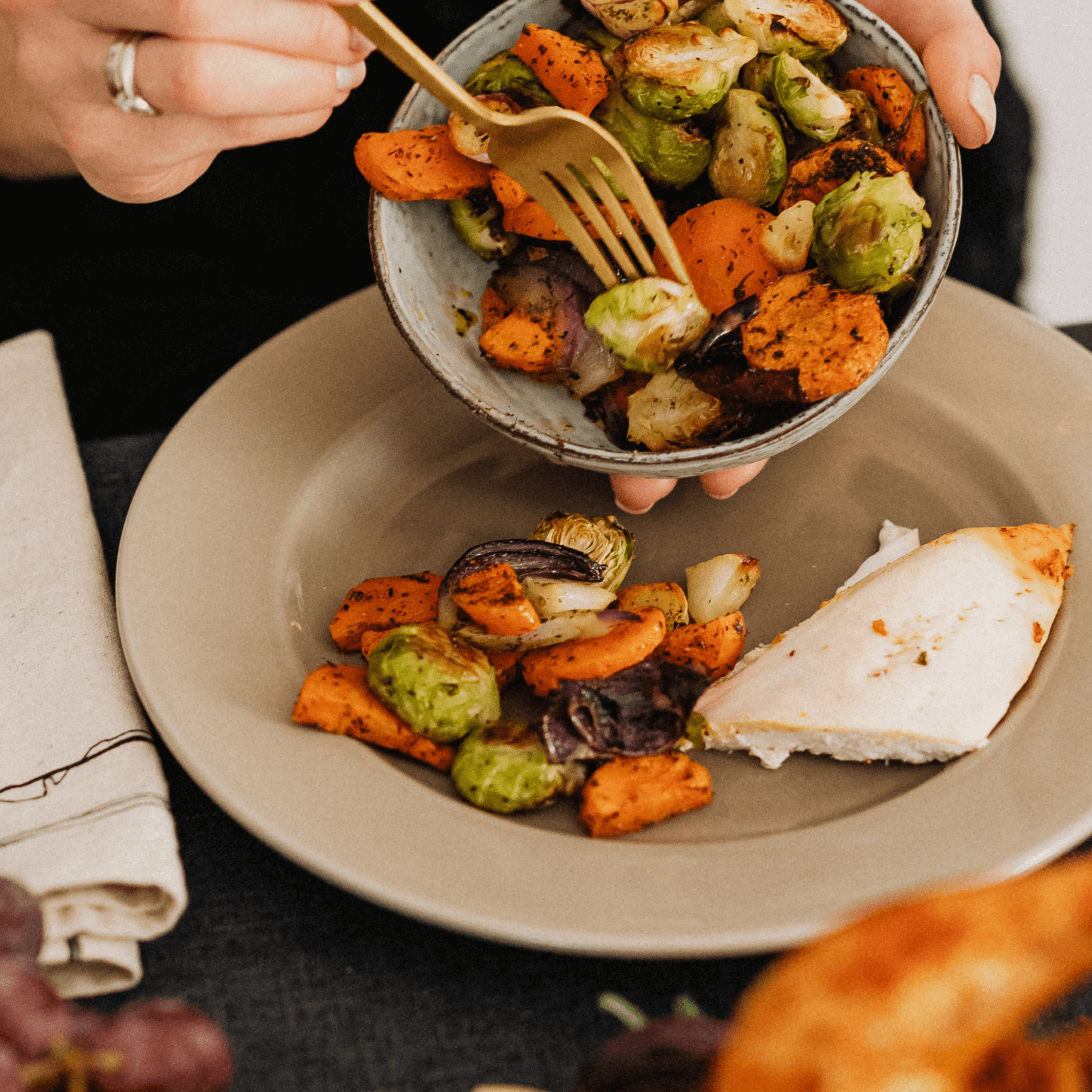 How to Handle Food Pushers at Holiday Gatherings: Scripts and Strategies for Politely Saying “No Thanks”