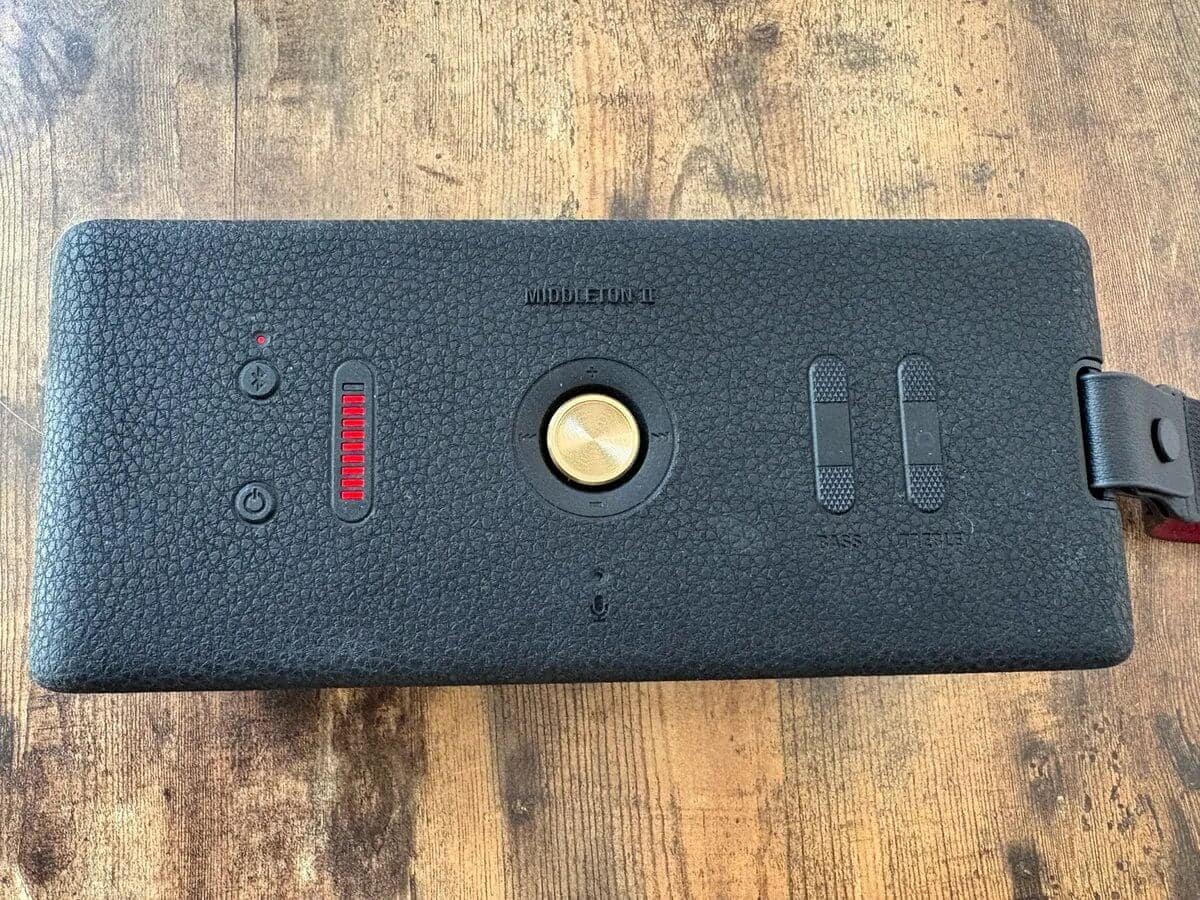 Marshall Middleton II Bluetooth Speaker front close-up