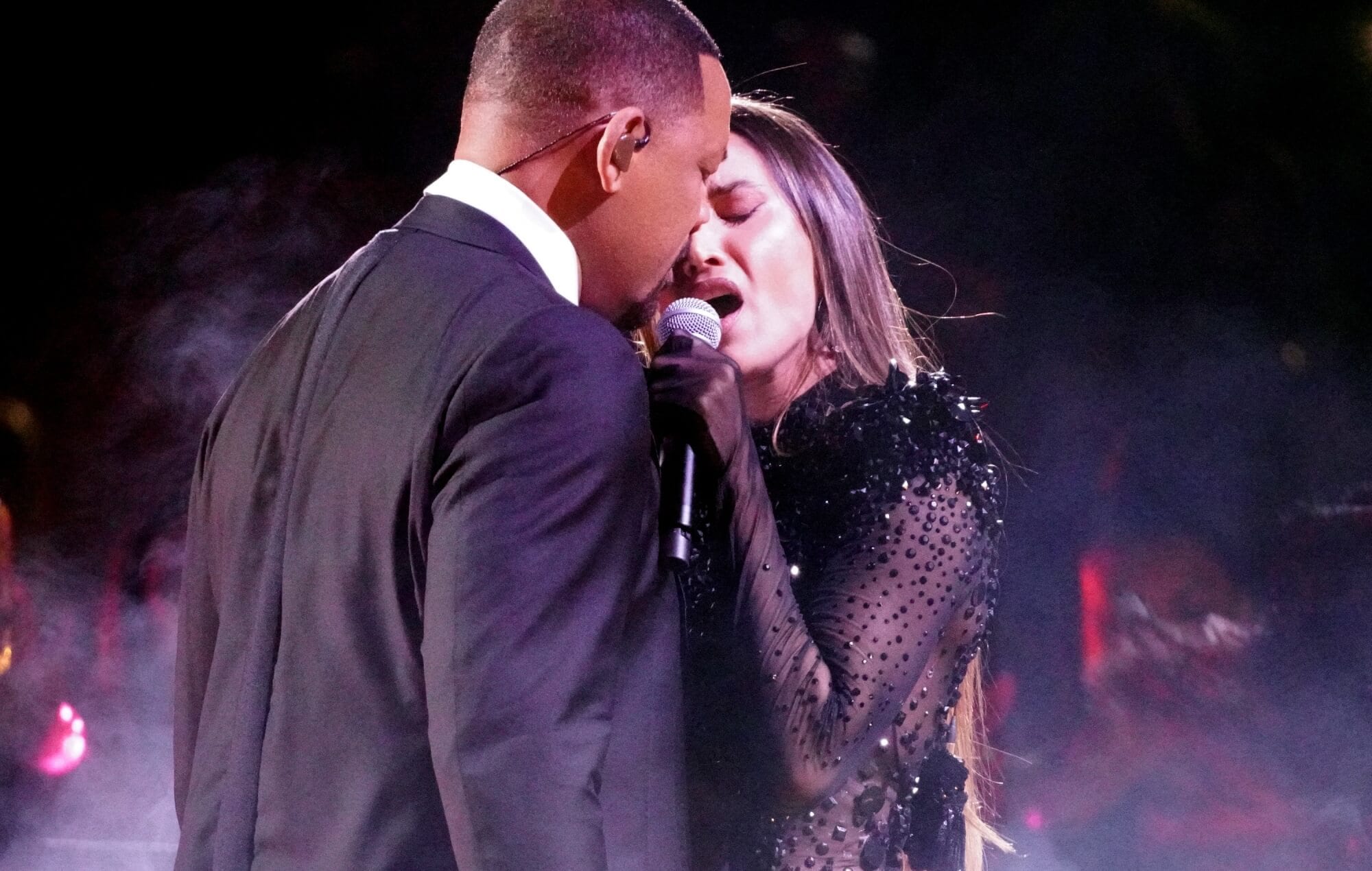 Fans Criticize Will Smith Over Controversial On-Stage Kiss with India Martinez