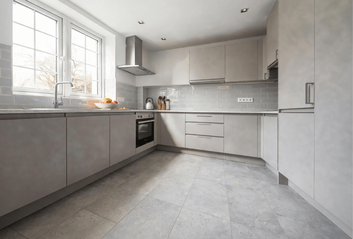 Consider Porcelain Kitchen Floor Tiles for UK Homes 