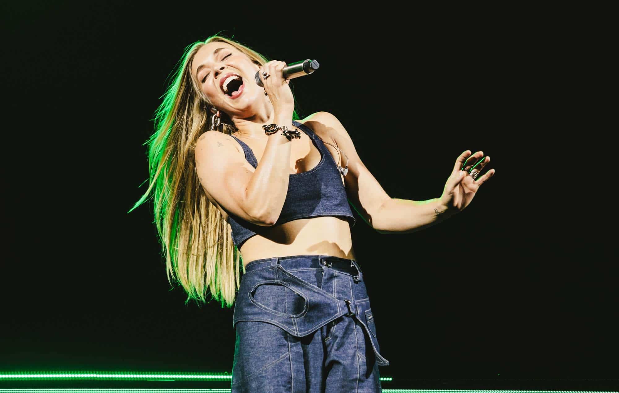 Becky Hill live at Reading 2025. Credit: Andy Ford