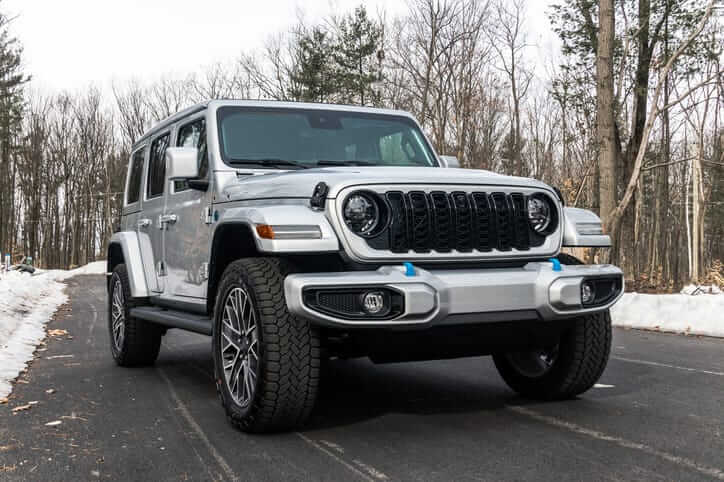 2024 PHEV SUVs: The Electric Revolution Cruises into High Gear