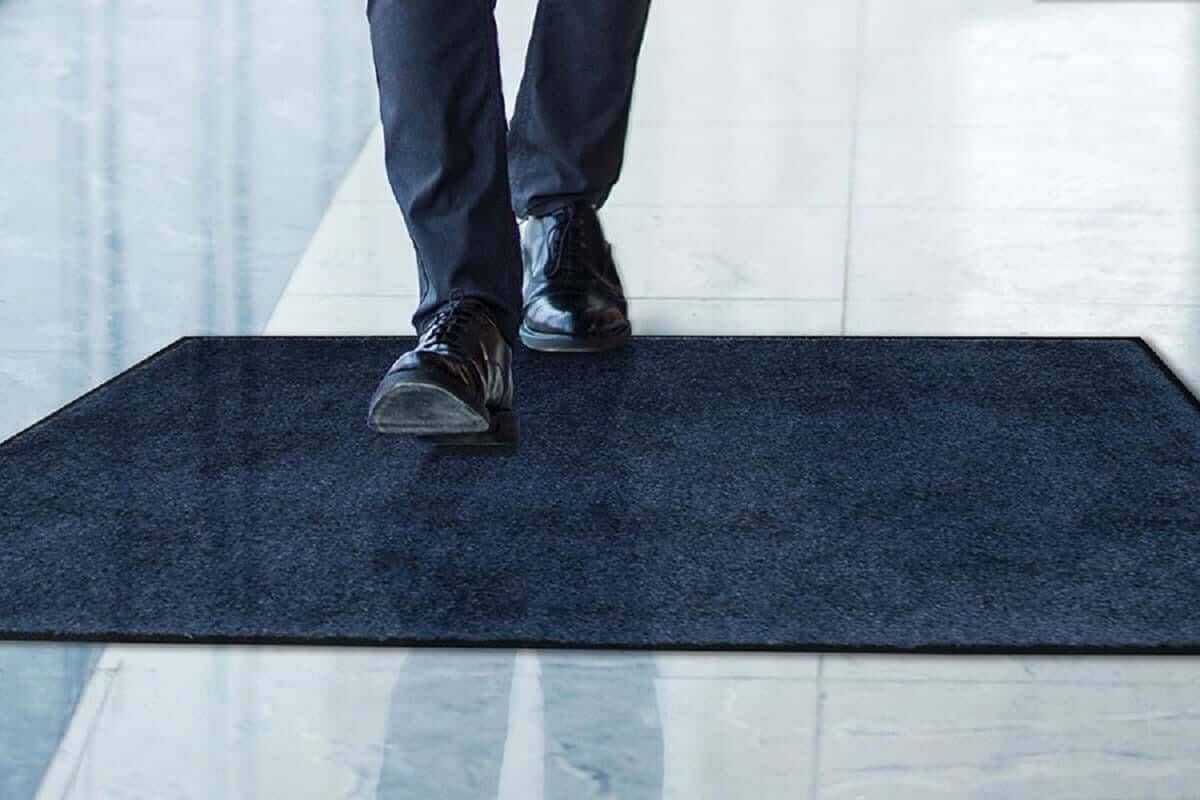 How to Choose Industrial Carpeted Floor Mats or Wiper Mats