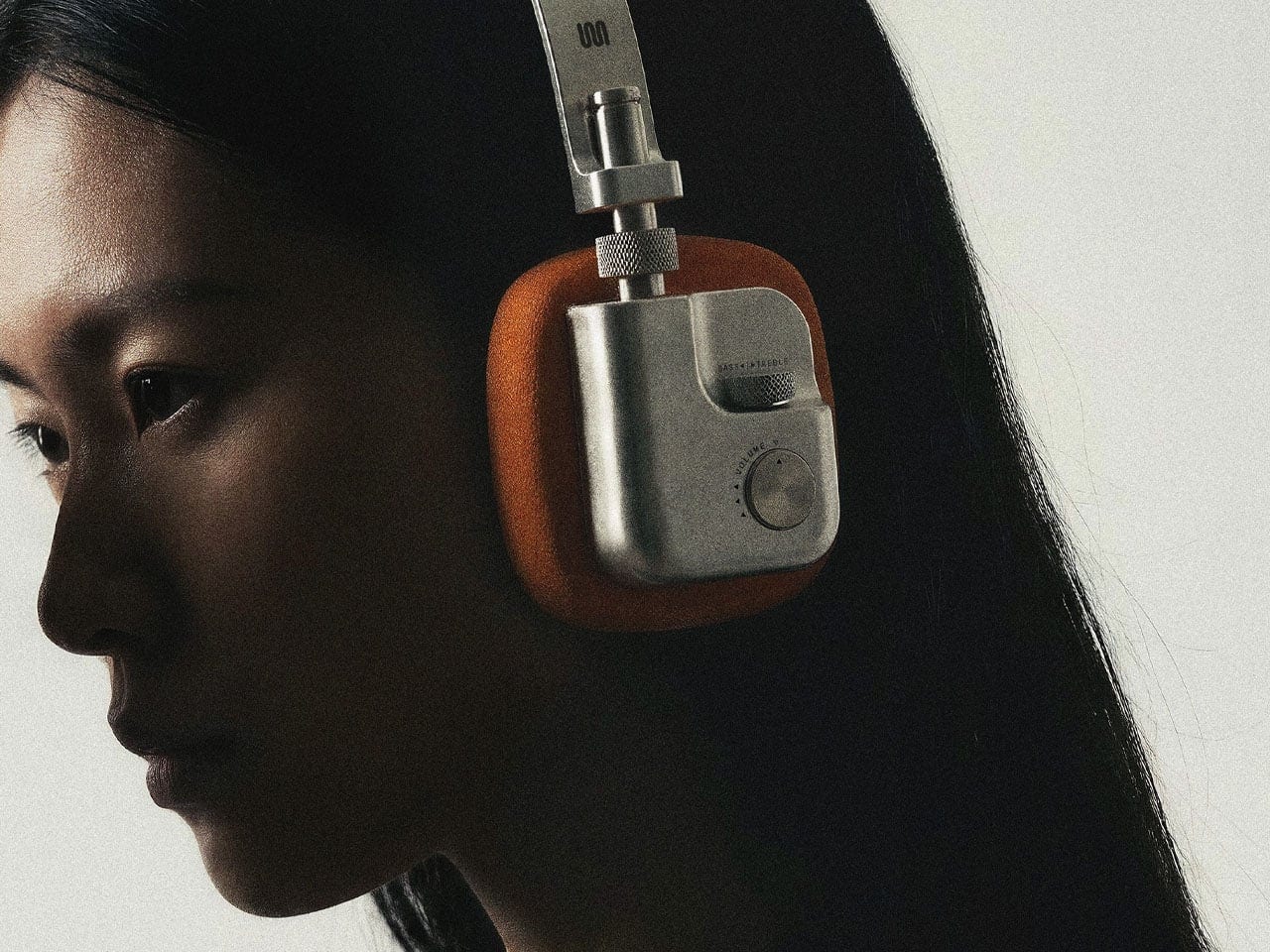 Final view of the TUNE X3 headphones and their bold retro-modern styling