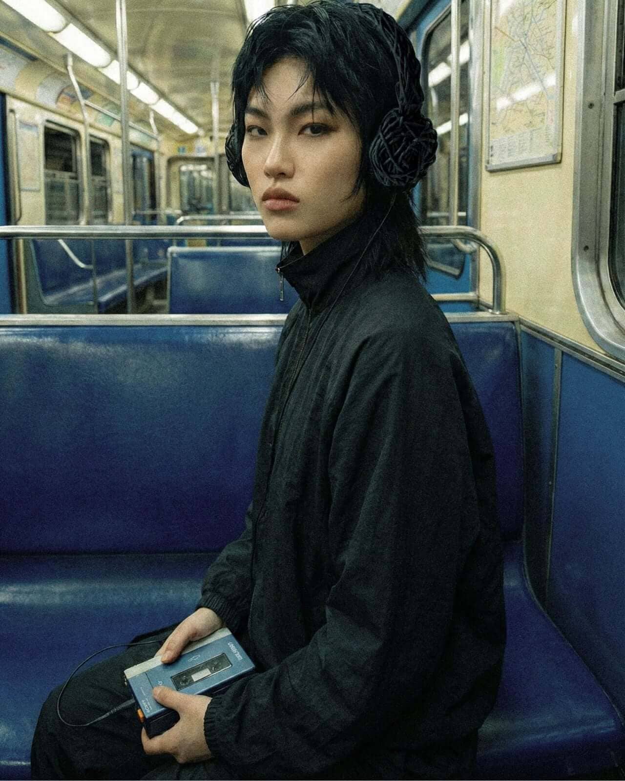 An everyday annoyance transformed into a captivating art form