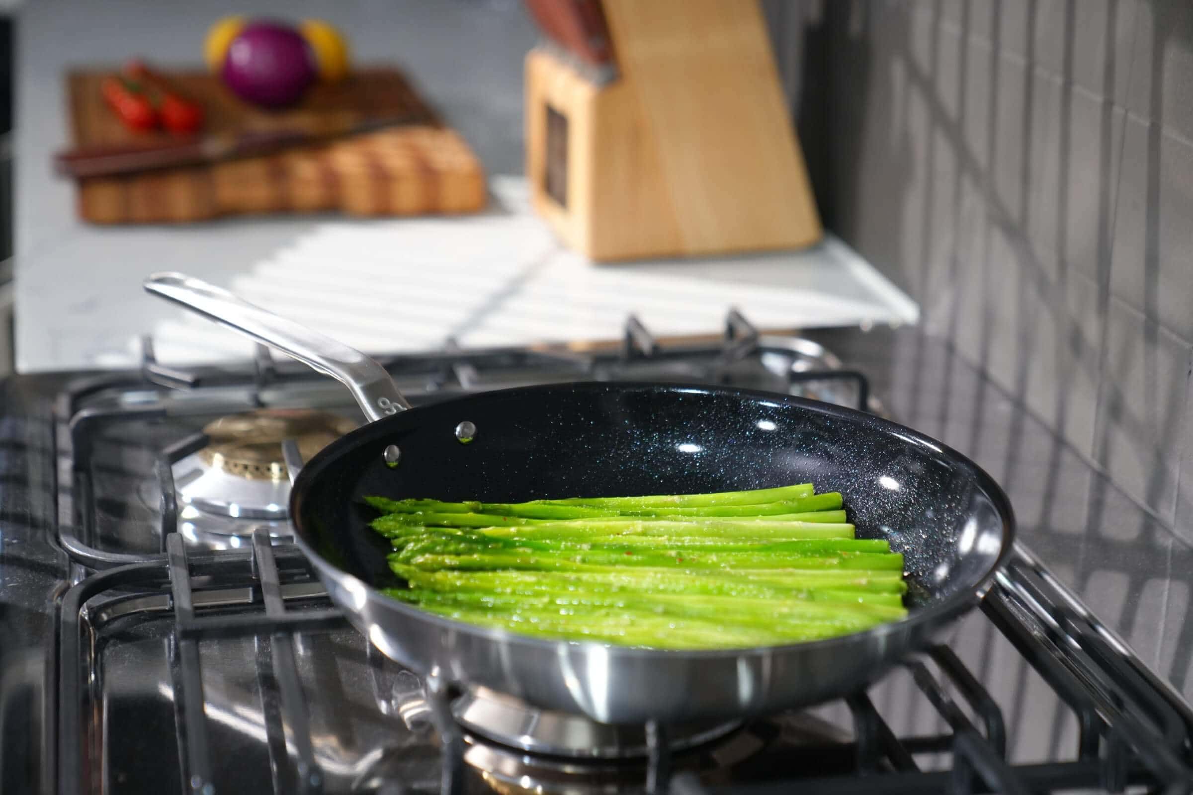 How to Clean Stainless Steel Pans in 3 Steps