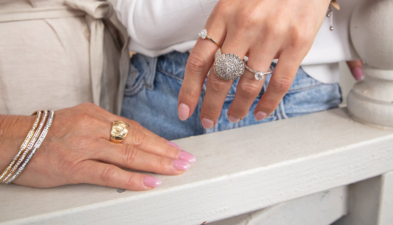 What To Buy For Grandma? A Jewellery Guide