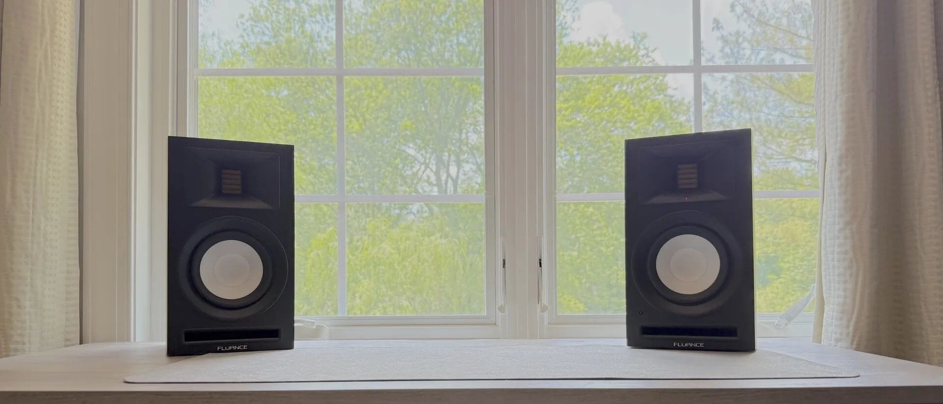Fluance Ri71 in a room setup