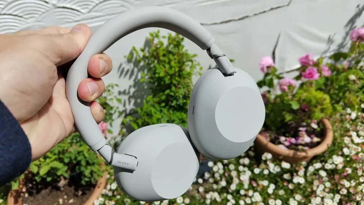 Sony WH-1000XM6 vs AirPods Max